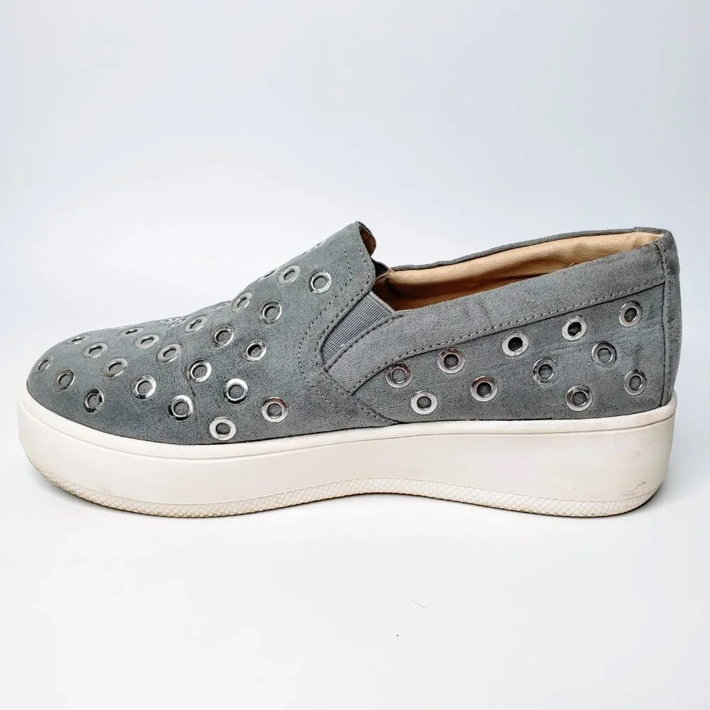 Steve Madden Belit Grommet Deco Slip‎ On Shoes